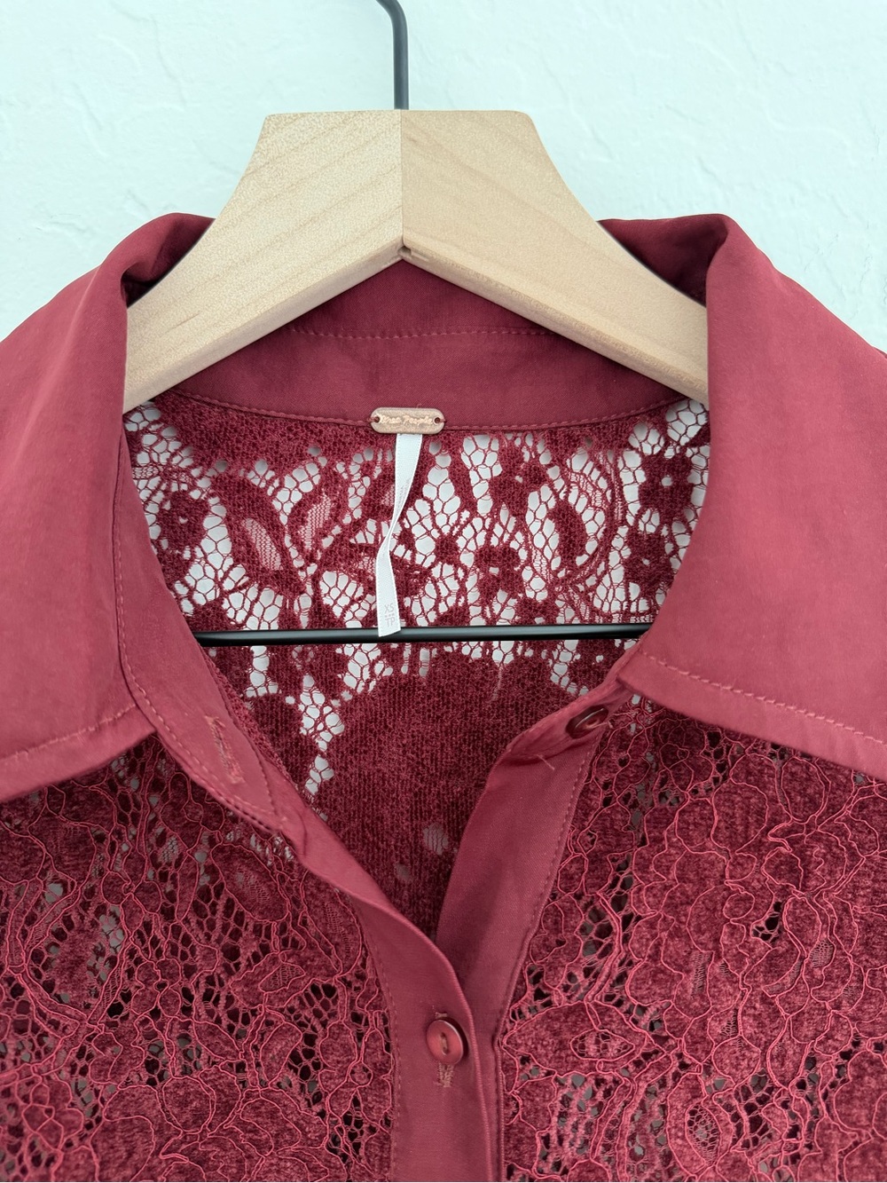FREE PEOPLE FAITH BUTTONDOWN -
CABERNET size XS - Picture 7 of 11